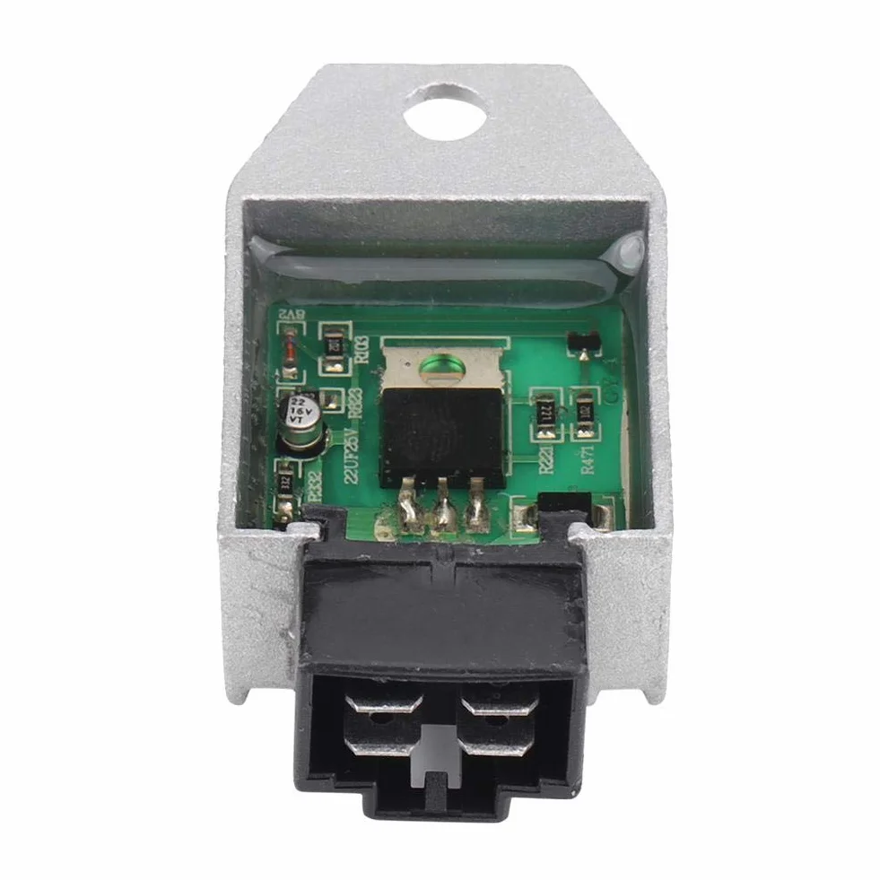 Keenso Regulator napięcia prostownik, 12 V 4 piny męski regulator gniazda prostownik do GY6 skuter motorower 50 cm3 do 150 cm3 uniwersalny ATV